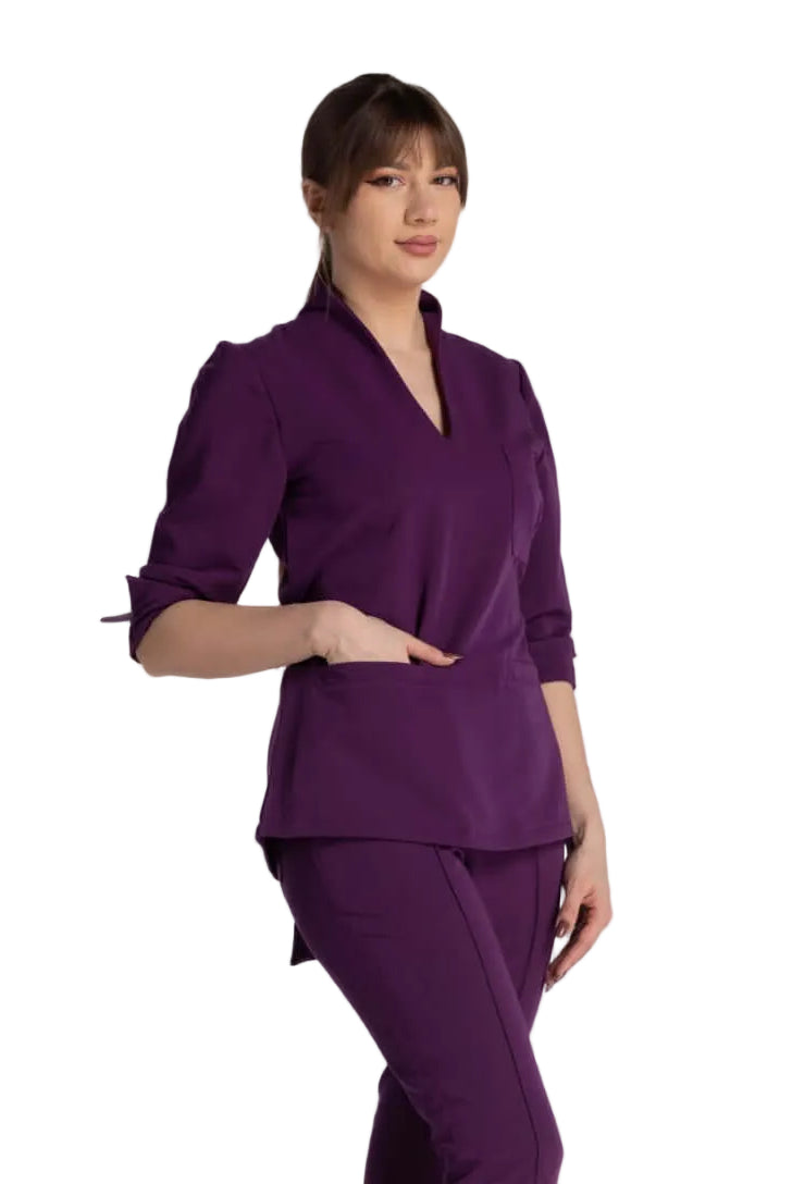 Bluza Elastica Elise, design elegant, guler shal, buzunare refilet, ideal pentru profesioniștii medicali.