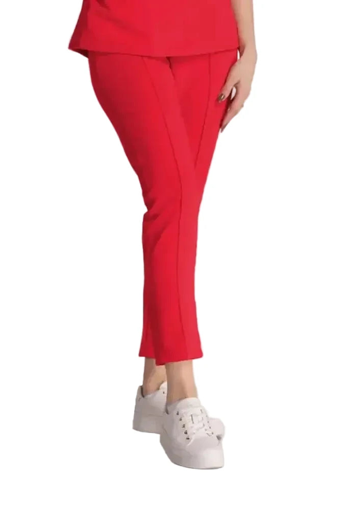 Pantaloni Elastici Elise, pantaloni medicali elastici roșii, combinație de eleganță și confort.