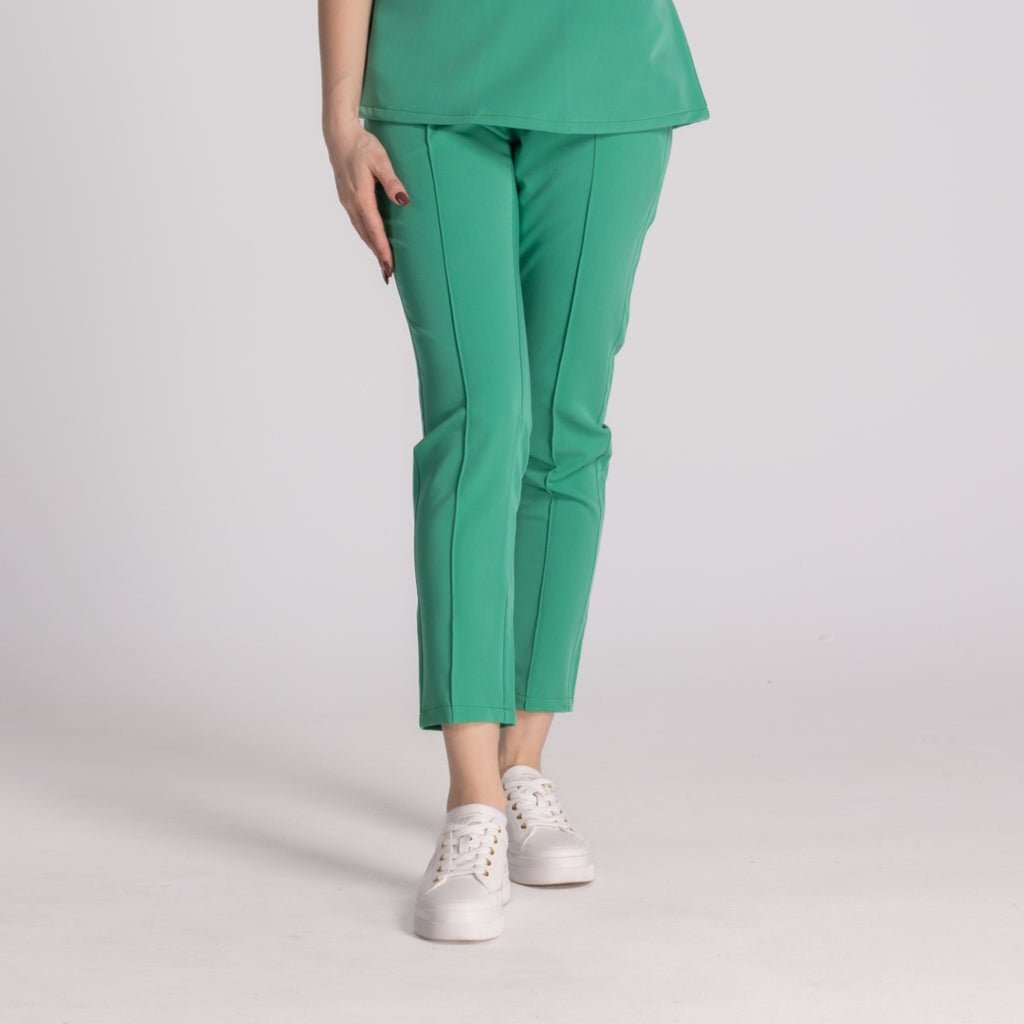 Pantaloni Medicali Elastici Elise, pantaloni verzi pentru medici, confortabili și eleganți