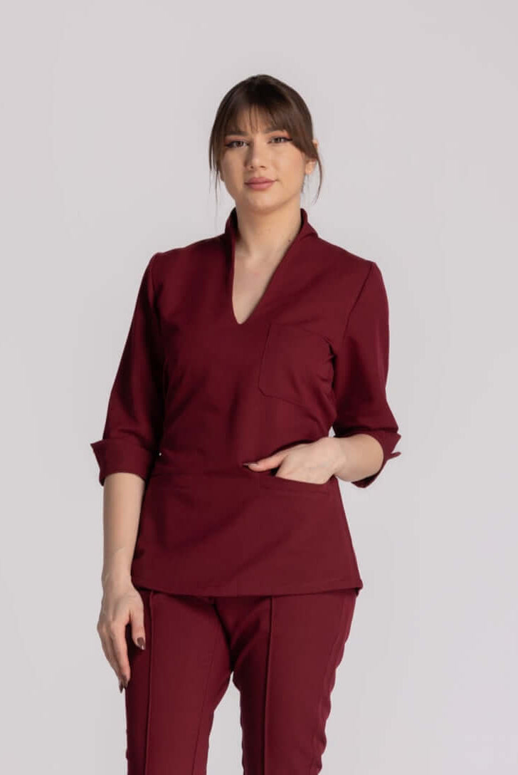 Bluza Elastica Elise in burgundy, stylish design with a shawl collar, perfect for medical professionals.