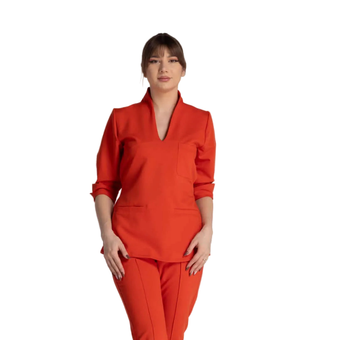 Bluza Elastica Elise roșie, design elegant și funcțional, ideală pentru profesioniștii medicali.